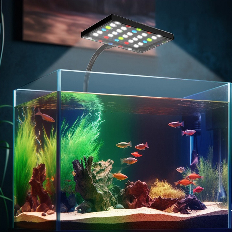 水族館 USB LED ライトフルスペクトル水生植物成長ラン - Aquarium Plant Light のレビューと価格